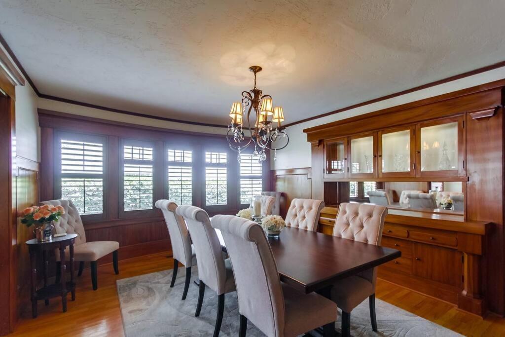 Cozy Craftsman Bungalow, Hillcrest/Mission Hills Сан-Диего Экстерьер фото